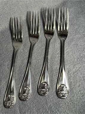 Towle Supreme Cutlery 7-3/4” Dinner Forks-Set of 4